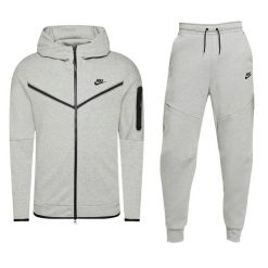 Dres męski, sportowy Nike NSW TECH FLEECE. Czarne komplety dresowe Nike, l, bez wzorów, z dresówki, bez ramiączek. Za 649.00 zł.
