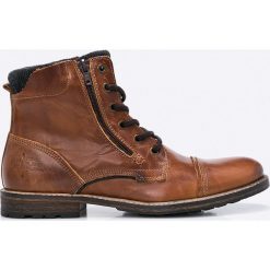 Bullboxer - Buty. Brązowe botki sznurowane Bullboxer, bez wzorów, z materiału. W wyprzedaży za 299.90 zł.