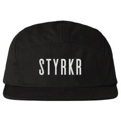 Czapka biegowa 5-panelowa Styrkr. Czarne czapki z daszkiem STYRKR, bez wzorów, z materiału. Za 181.50 zł.