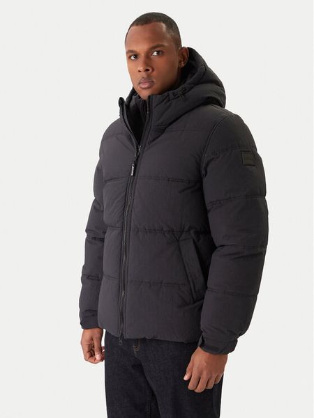 Mustang Kurtka zimowa Oakfield 1017069 Czarny Regular Fit. Czarne kurtki Mustang, na zimę, l, bez wzorów, z syntetyku, bez kaptura. Za 629.99 zł.
