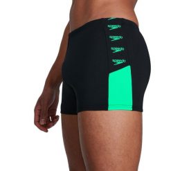Szorty kąpielowe Speedo BOOM LOGO SPLICE SHORT. Czarne kąpielówki Speedo, m, bez wzorów. Za 110.49 zł.