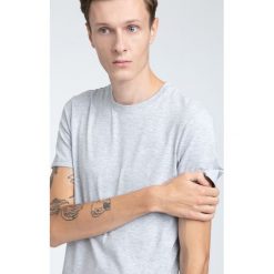 T-shirt męski TSM023 - chłodny jasny szary. T-shirty marki 4F. W wyprzedaży za 49.99 zł.