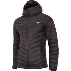 Kurtka puchowa męska KUMP302 - głęboka czerń. Kurtki marki 4F. Za 299.99 zł.