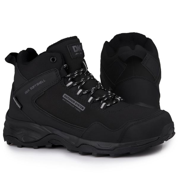 Buty męskie trekkingowe ocieplane Softshell DK Sauron. Czarne trekkingi DK, bez wzorów, z softshellu, bez zapięcia. W wyprzedaży za 219.00 zł.
