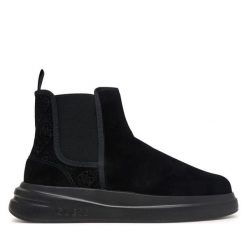 Sztyblety Guess. Czarne botki sznurowane Guess, z aplikacjami, bez obcasa, bez zapięcia. Za 674.99 zł.