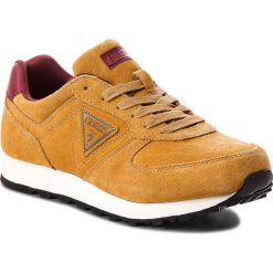 Sneakersy GUESS - FMCRL3 SUE12 BEIGE. Żółte buty sportowe casual marki Guess, z aplikacjami, z materiału. W wyprzedaży za 279.00 zł.
