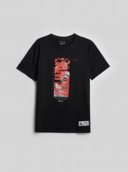 4F T-shirt regular z nadrukiem męski 4F | Mateusz Gamrot - czarny XL. Czarne t-shirty 4F, z aplikacjami, z bawełny, bez ramiączek. Za 129.99 zł.