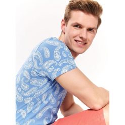 T-SHIRT WE WZÓR. Bluzki z długim rękawem marki TOP SECRET. Za 49.99 zł.