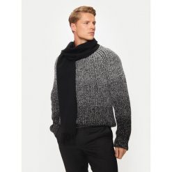 Szalik BOSS. Czarne szaliki Boss, bez wzorów. Za 349.99 zł.