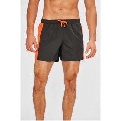 EA7 Emporio Armani - Kąpielówki. Odzież kąpielowa marki EA7 Emporio Armani. W wyprzedaży za 239.90 zł.