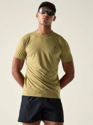 Dare 2b Koszulka funkcyjna "Agile" w kolorze khaki rozmiar: M. Brązowe t-shirty sportowe Dare 2B, bez wzorów, z materiału, bez ramiączek, outdoorowe. Za 56.79 zł.