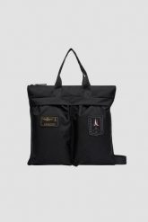 AERONAUTICA MILITARE Czarna męska torba sportowa. Czarne torby sportowe Aeronautica Militare, z aplikacjami. W wyprzedaży za 462.99 zł.