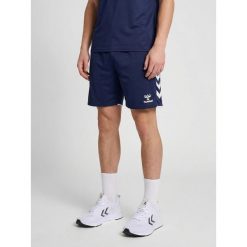 Szorty Hummel Core 2.0. Białe szorty Hummel, bez wzorów, sportowe. Za 155.00 zł.