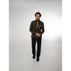Koszulka męska Protest HUMANS 1/4 zip top. Zielone bluzy Protest, m, bez wzorów, bez kaptura. W wyprzedaży za 110.00 zł.
