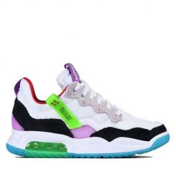 Buty do chodzenia męskie Nike Air Jordan Ma2 Greatest Gift. Białe buty sportowe casual Nike, bez wzorów, z materiału, bez zapięcia, nike air jordan. Za 772.00 zł.