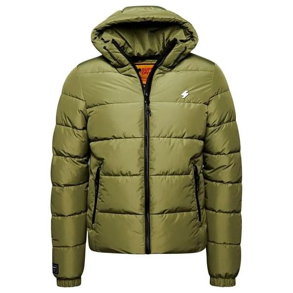 Kurtka z kapturem Superdry Sports. Zielone kurtki Superdry, s, z aplikacjami, z materiału, z kapturem. Za 463.90 zł.