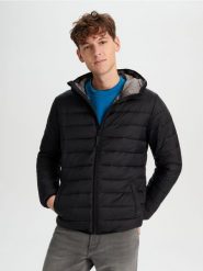 Kurtka puffer z kapturem - czarny. Czarne kurtki Sinsay, l, bez wzorów, z kapturem. Za 89.99 zł.