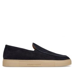 Półbuty Emporio Armani. Niebieskie eleganckie półbuty Emporio Armani, bez wzorów, bez obcasa, bez zapięcia. Za 1,359.00 zł.