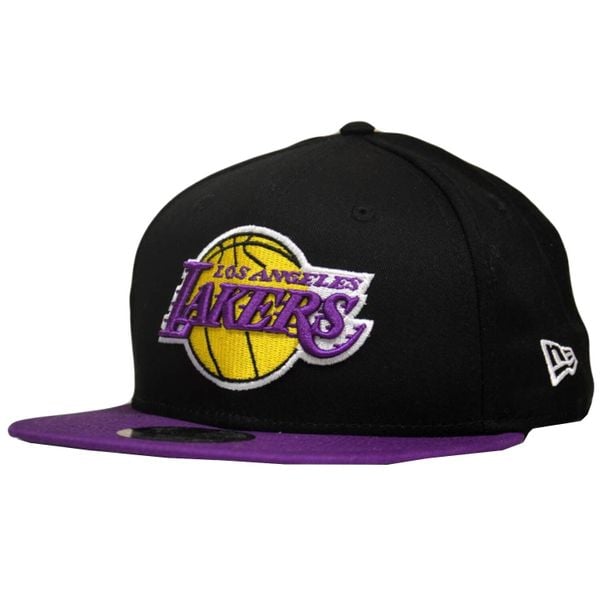 Czapka z daszkiem męska NEW ERA Los Angeles Lakers. Czarne czapki z daszkiem New Era, bez wzorów. Za 149.99 zł.
