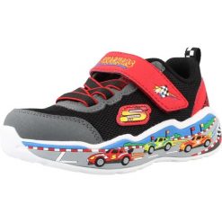 Buty SKECHERS PLAY SCENE Czarny. Czarne buty turystyczne Skechers, bez wzorów, z syntetyku, bez zapięcia, na fitness i siłownię. Za 172.99 zł.
