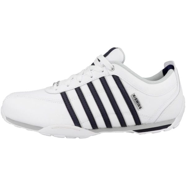 Buty sportowe męskie K-Swiss Arvee 1.5 skórzane sneakersy do kostki klasyczne. Białe sztyblety K-SWISS, bez wzorów, z materiału, bez obcasa, bez zapięcia. Za 365.65 zł.