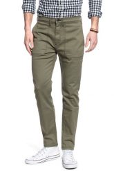 LEE AUSTIN MĘSKIE SPODNIE MATERIAŁOWE LICHEN GREEN L71BLE82 112119536. Zielone spodnie materiałowe Lee, l, bez wzorów, z materiału. Za 199.99 zł.