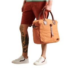 Torba sportowa Superdry Military Laptop Bag. Brązowe torby na laptopa Superdry. W wyprzedaży za 183.00 zł.