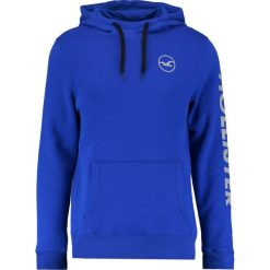 Hollister Co. LOGO Bluza z kapturem blue. Bluzy z kapturem marki Hollister Co., l, z bawełny, z kapturem. W wyprzedaży za 170.10 zł.