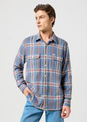 WRANGLER MĘSKA KOSZULA 2 PKT SHIRT RAINBOW 112357233 W5K7016301. Koszule Wrangler, m, bez wzorów, bez kołnierzyka, bez ramiączek. Za 179.99 zł.