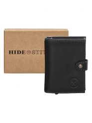 HIDE & STITCHES Skórzany portfel w kolorze czarnym - 7 x 10 x 1,5 cm rozmiar: onesize. Czarne portfele HIDE & STITCHES, bez wzorów, z materiału. Za 86.99 zł.