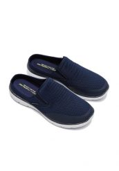 Klapki męskie Skechers Summits Vindicator. Niebieskie klapki Skechers, z materiału. Za 379.99 zł.
