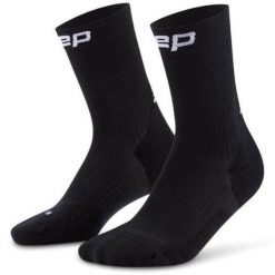 Męskie krótkie skarpety kompresyjne sportowe Core Run do połowy łydki CEP. Czarne skarpetki sportowe CEP, bez wzorów, z elastanu. Za 84.00 zł.