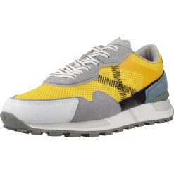 Buty MUNICH 8211019M Żółty. Żółte buty trekkingowe munich, bez wzorów, ze skóry, bez zapięcia. Za 431.99 zł.