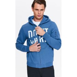 OCIEPLANA BLUZA MĘSKA ROZPINANA Z KAPTUREM I NAPISEM. Bluzy z kapturem marki TOP SECRET. W wyprzedaży za 59.99 zł.