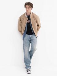 Guess Jeans Kurtka przejściowa 180532 Beżowy Classic Fit. Brązowe kurtki Guess Jeans, l, z aplikacjami, z jeansu, bez kaptura. Za 699.99 zł.