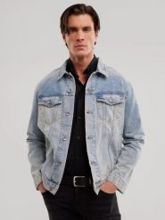 Kurtka męska jeansowa niebieska Charlie 199. Niebieskie kurtki BIG STAR, l, bez wzorów, z jeansu, bez kaptura. W wyprzedaży za 229.99 zł.