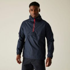 Kurtka turystyczna przeciwdeszczowa męska Tayan wodoodporna. Czerwone kurtki przeciwdeszczowe Regatta, m, bez wzorów, z tkaniny, bez kaptura. Za 189.99 zł.