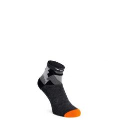 Skarpety turystyczne Salewa Pedroc Camu AM Qrt Sock. Czarne skarpety Salewa, bez wzorów. Za 119.99 zł.