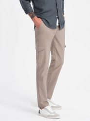 Spodnie męskie materiałowe REGULAR z kieszeniami cargo - oliwkowe V2 OM-PACG-0178 - XXL. Zielone spodnie materiałowe Ombre Clothing, l, bez wzorów, z materiału. W wyprzedaży za 79.99 zł.