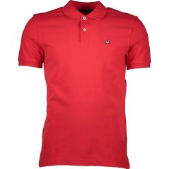Koszulka polo w kolorze czerwonym. Koszulki polo marki Benetton, z bawełny, z klasycznym kołnierzykiem, z krótkim rękawem. W wyprzedaży za 49.95 zł.