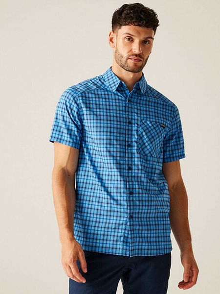 Regatta Koszula funkcyjna "Begarno" w kolorze niebieskim rozmiar: M. Niebieskie koszule Regatta, m, bez wzorów, z materiału, bez kołnierzyka, bez ramiączek. Za 100.45 zł.