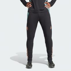 Spodnie FC Bayern Tiro 24 Training. Czarne spodnie treningowe długie Adidas, xl, bez wzorów, z dresówki. Za 299.00 zł.