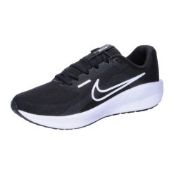 Buty do biegania męskie Nike Downshifter 13. Czarne buty do biegania Nike, bez wzorów, bez zapięcia, do biegania, nike downshifter. Za 363.00 zł.