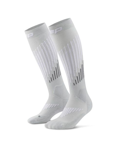 Długie skarpety kompresyjne dla mężczyzn z wełną Merino Core Run CEP. Czarne odzież kompresyjna CEP, bez wzorów, z elastanu. Za 199.00 zł.