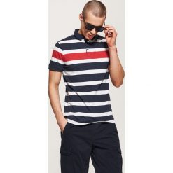 Koszulka polo w paski - Granatowy. Koszulki polo House. Za 59.99 zł.