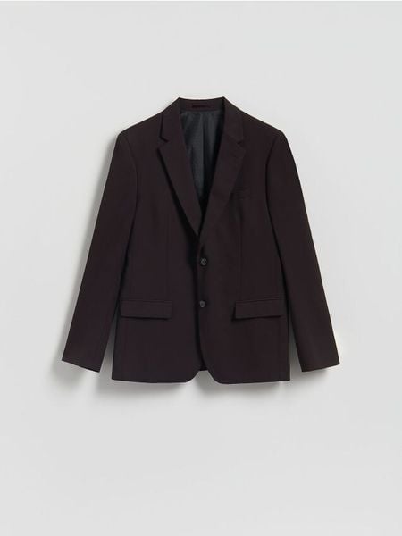 Marynarka slim fit z domieszką wiskozy - mahoniowy. Brązowe garnitury Reserved, bez wzorów, z wiskozy. W wyprzedaży za 199.99 zł.