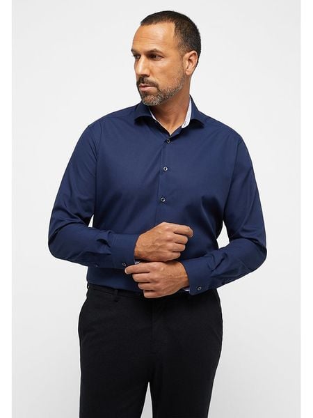 Eterna Koszula - Modern fit - w kolorze granatowym rozmiar: 46. Niebieskie koszule Eterna, bez wzorów, z bawełny, bez kołnierzyka, bez ramiączek. Za 83.22 zł.