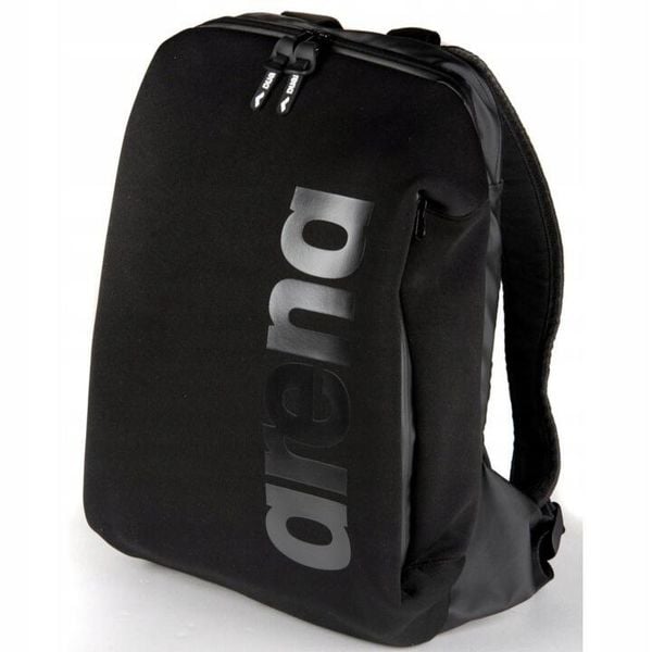 Plecak torba do szkoły sportowa z kieszenią na laptopa Arena Backpack. Czarne torby na laptopa Arena. Za 232.00 zł.