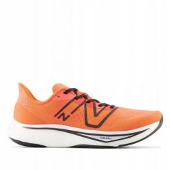 Buty do biegania męskie New Balance FuelCell Rebel V3. Brązowe buty do biegania New Balance, bez wzorów, z gumy, bez zapięcia, do biegania. Za 579.99 zł.