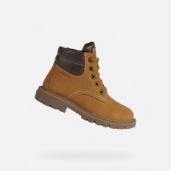 Buty Geox Model J Shaylax Kolor Brązowy. Brązowe buty turystyczne Geox, bez wzorów, z materiału, bez zapięcia, trekkingowe. Za 321.50 zł.